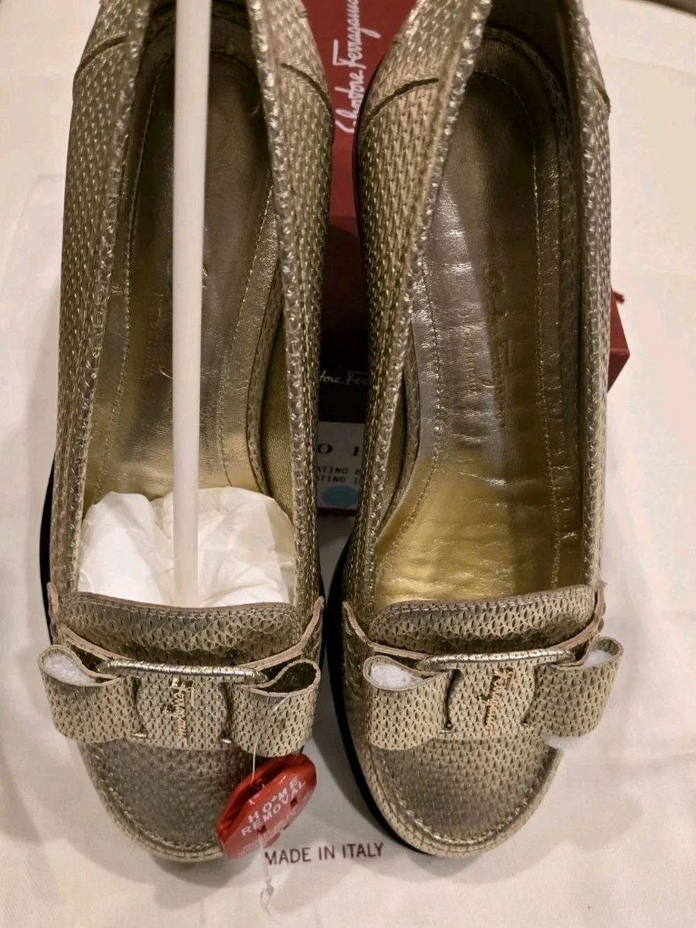 Salvatore Ferragamo Metallic Gold Bow Loafer - Picture 8 of 12